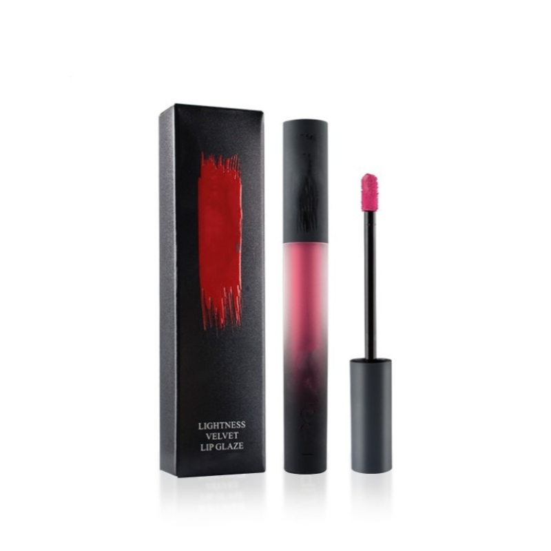 새로운 Supermatte Lipgloss.